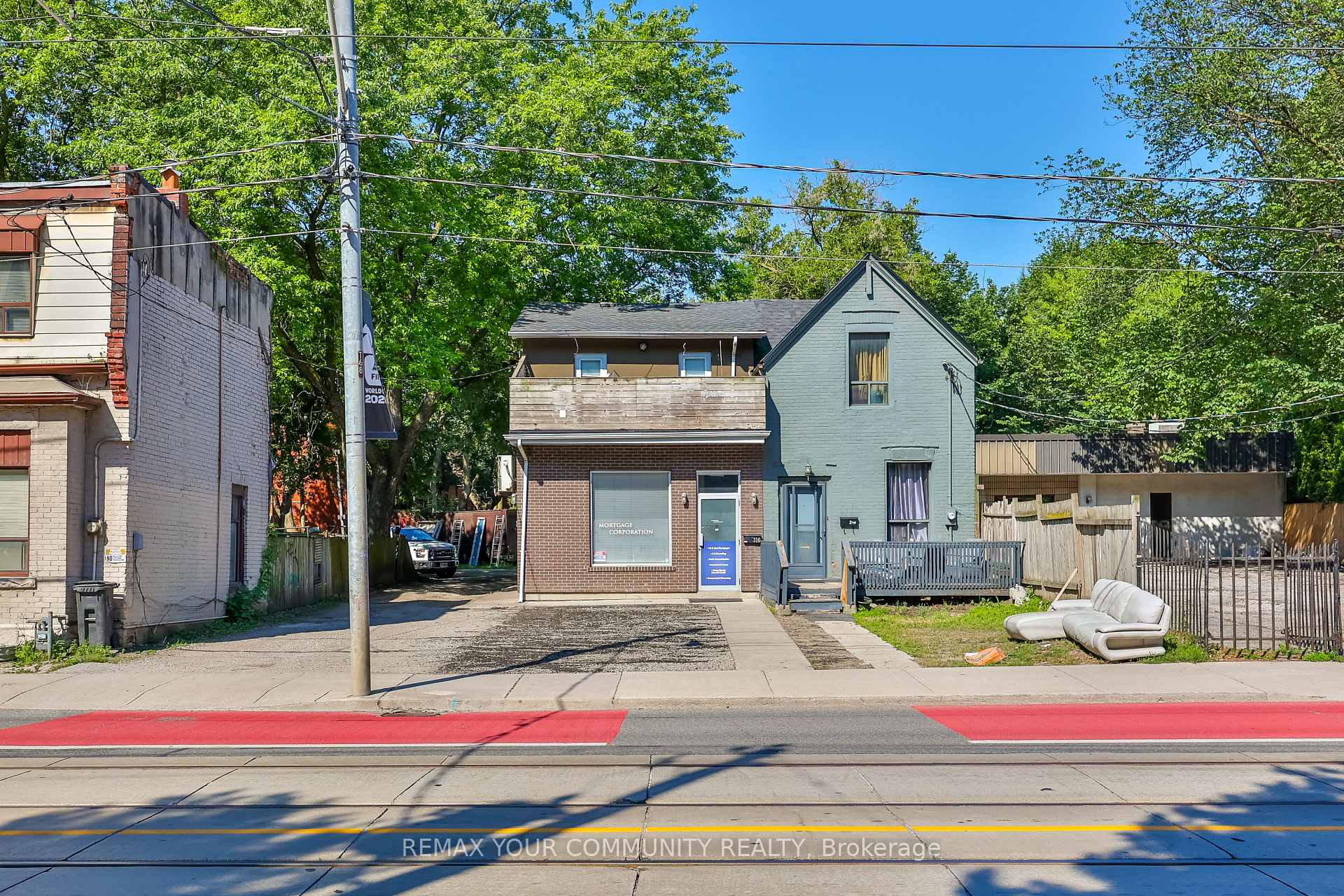 Front of 316 Dufferin Street