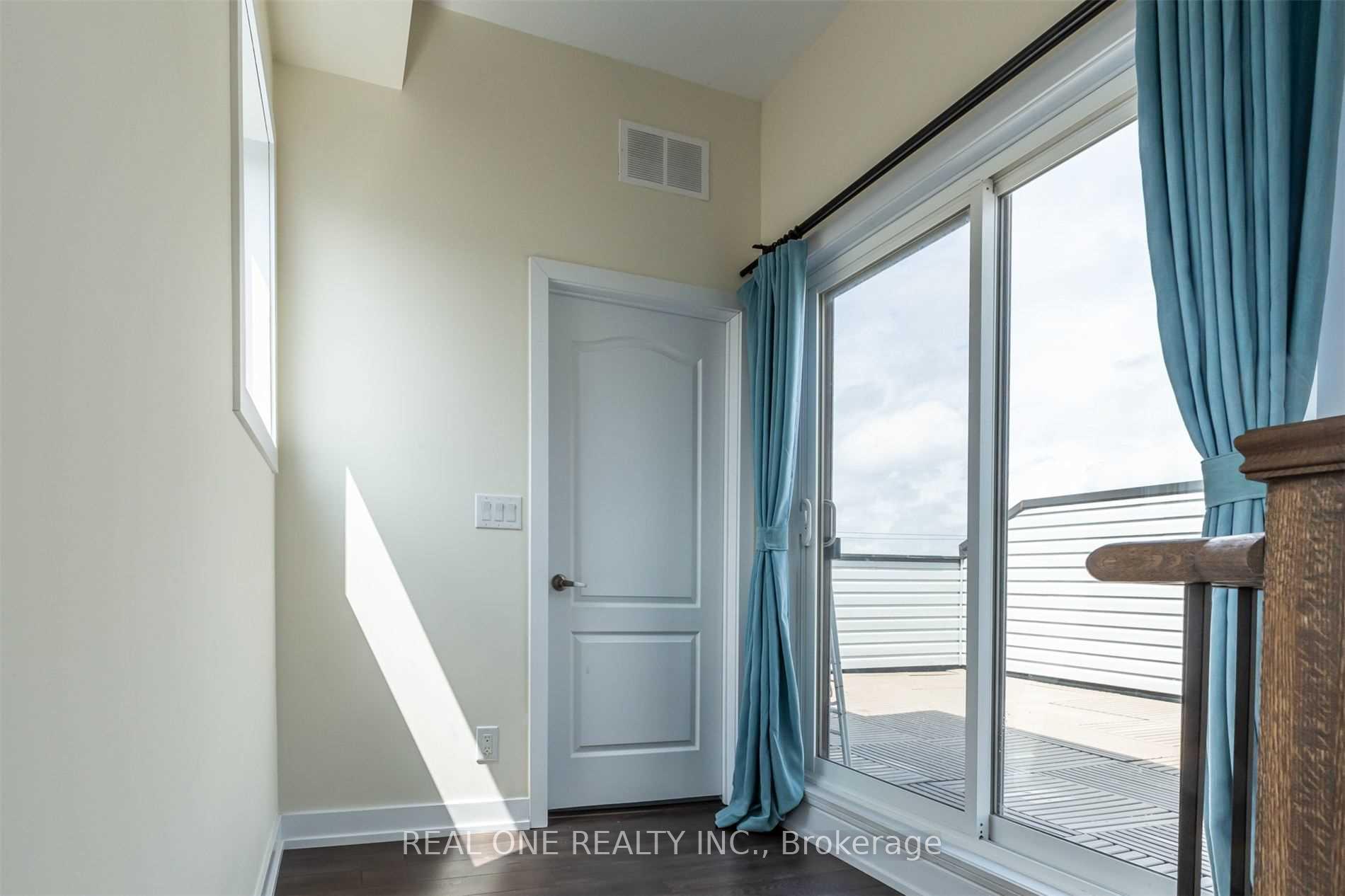 Photo 12 of Unit 603, 50 Dunsheath Way, Markham, Cornell — HOMEH