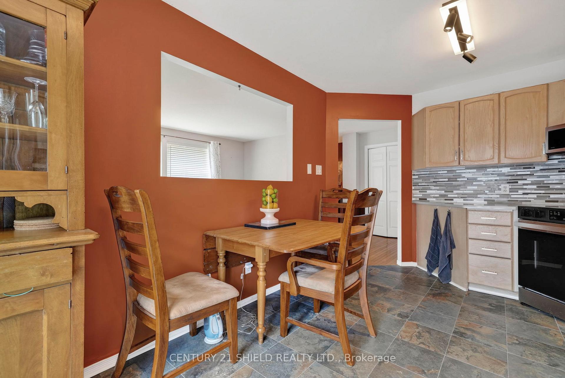 Photo 15 of 27 Wellington Street E, Cornwall, Cornwall — HOMEH