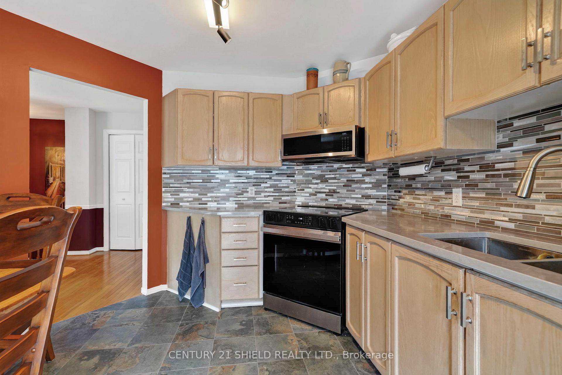 Photo 16 of 27 Wellington Street E, Cornwall, Cornwall — HOMEH