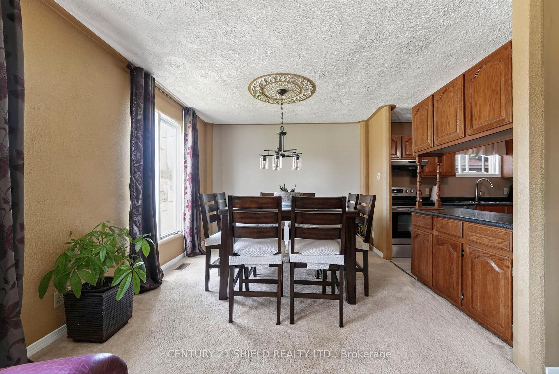 Photo 7 of 812 Briarhill Avenue, Cornwall, Cornwall — HOMEH