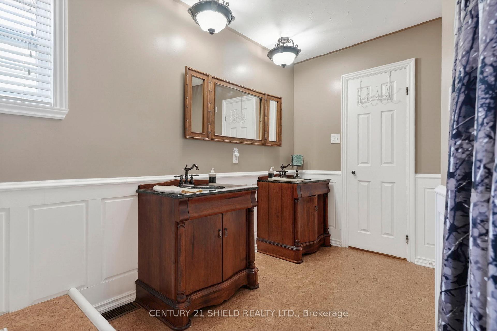 Photo 17 of 812 Briarhill Avenue, Cornwall, Cornwall — HOMEH