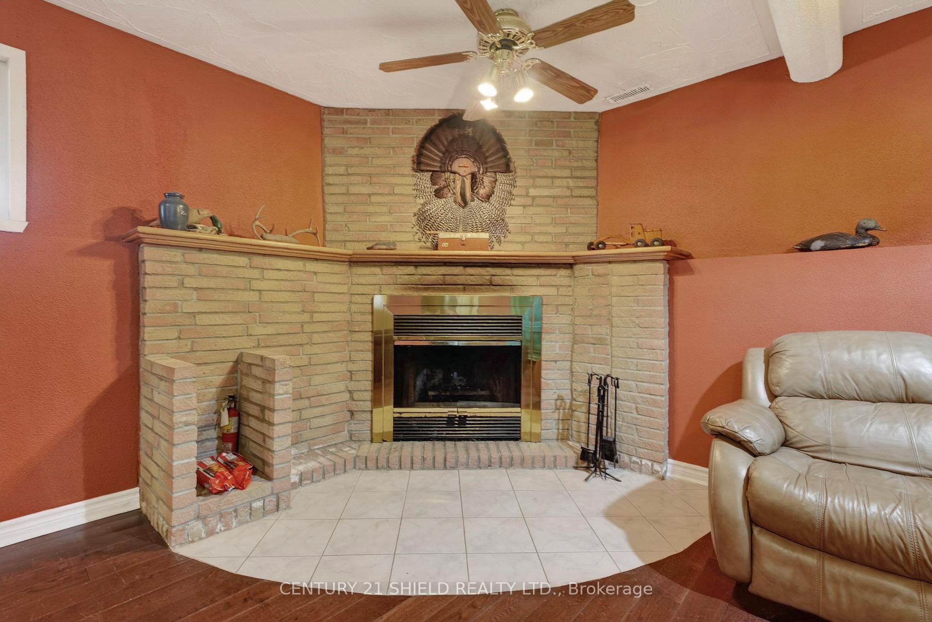 Photo 23 of 812 Briarhill Avenue, Cornwall, Cornwall — HOMEH
