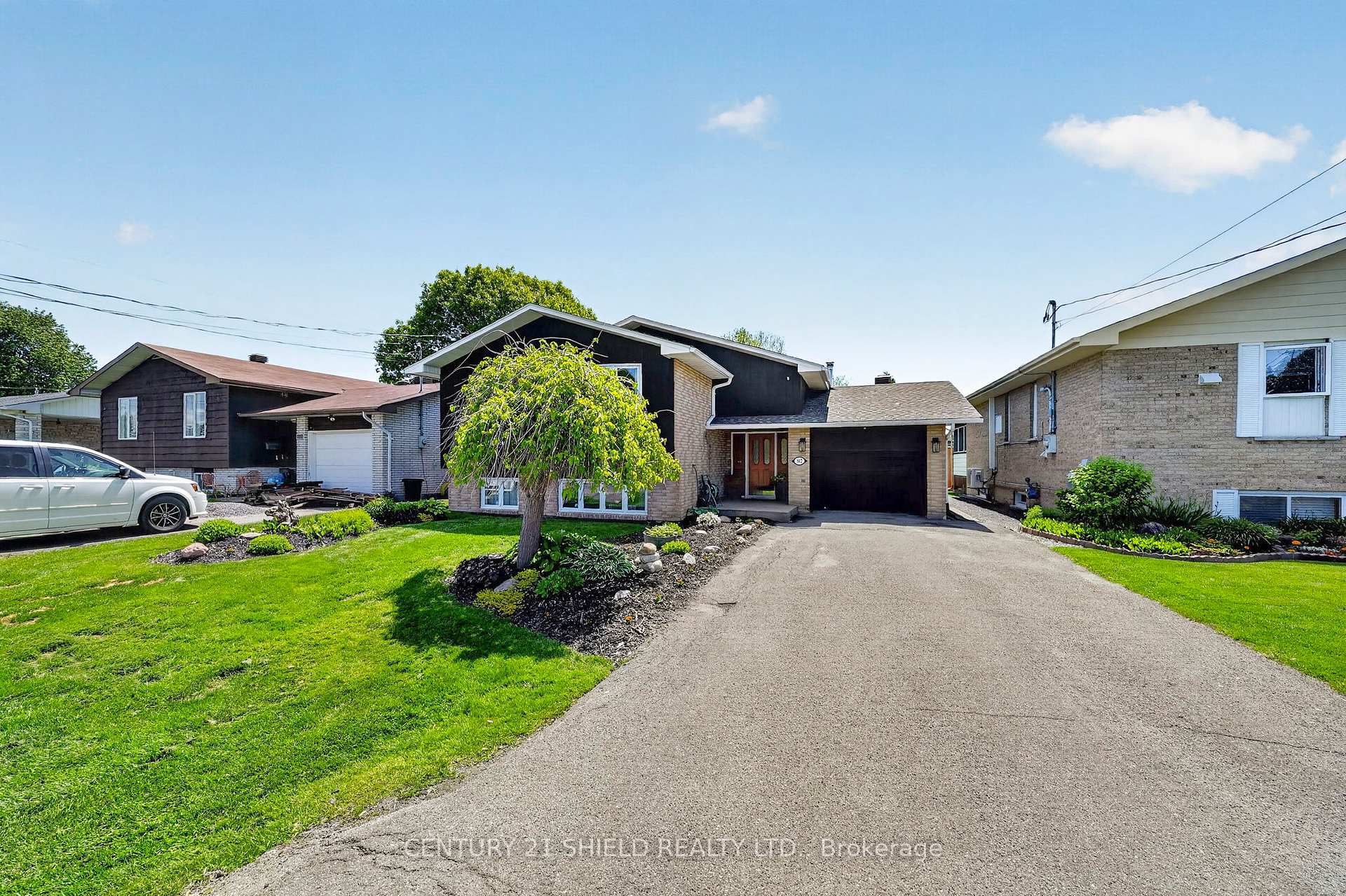 Photo 38 of 812 Briarhill Avenue, Cornwall, Cornwall — HOMEH