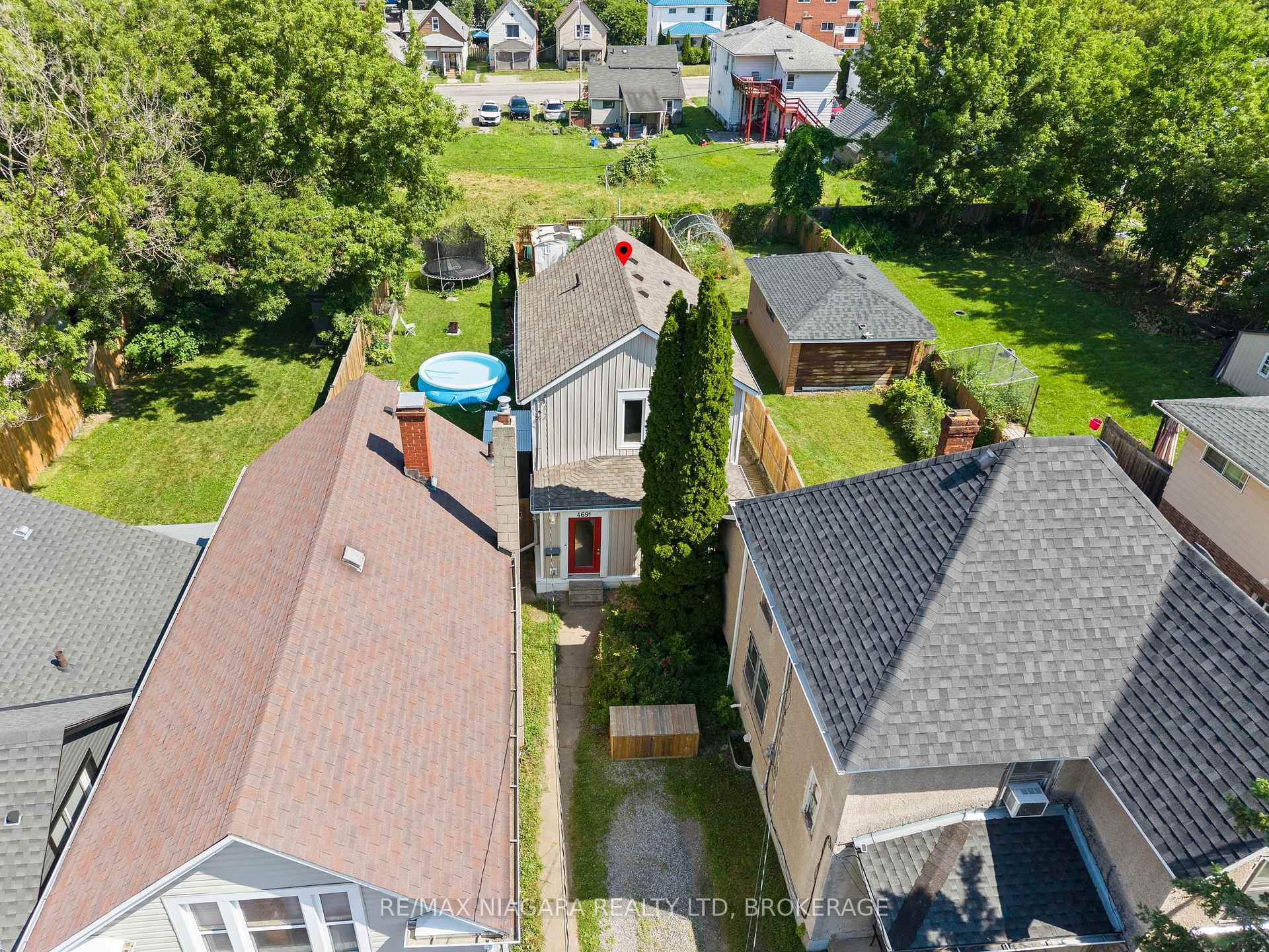 Photo 2 of 4691 Morrison Street, Niagara Falls, Downtown — HOMEH