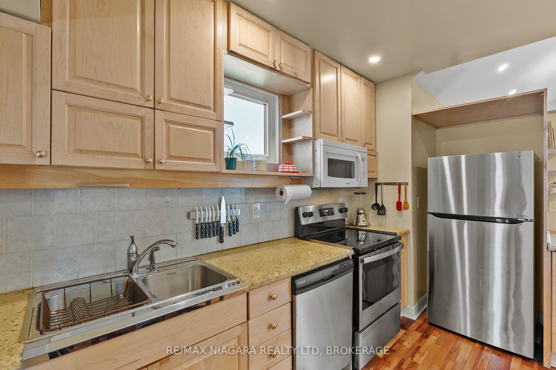 Photo 12 of 4691 Morrison Street, Niagara Falls, Downtown — HOMEH