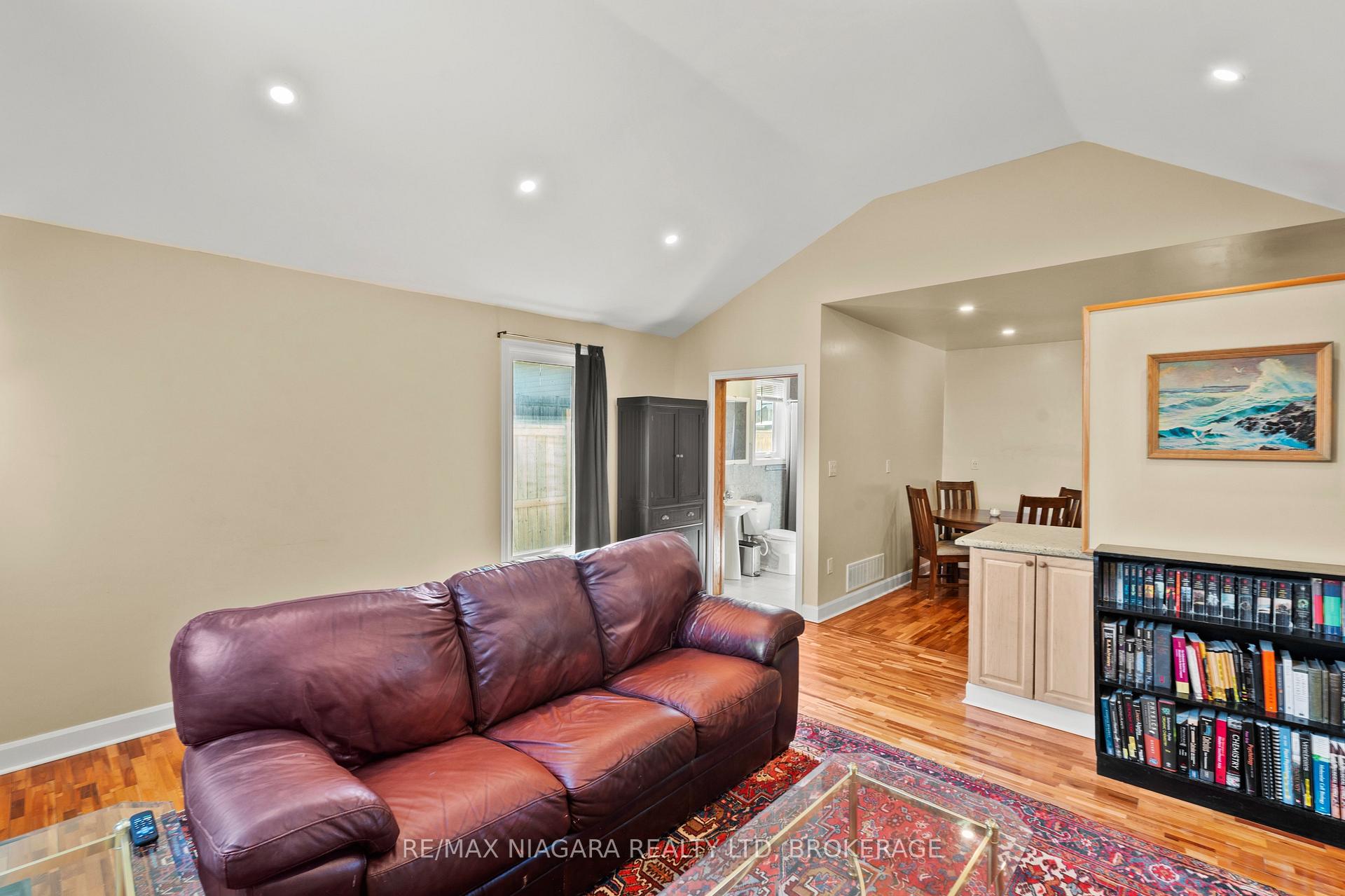Photo 14 of 4691 Morrison Street, Niagara Falls, Downtown — HOMEH