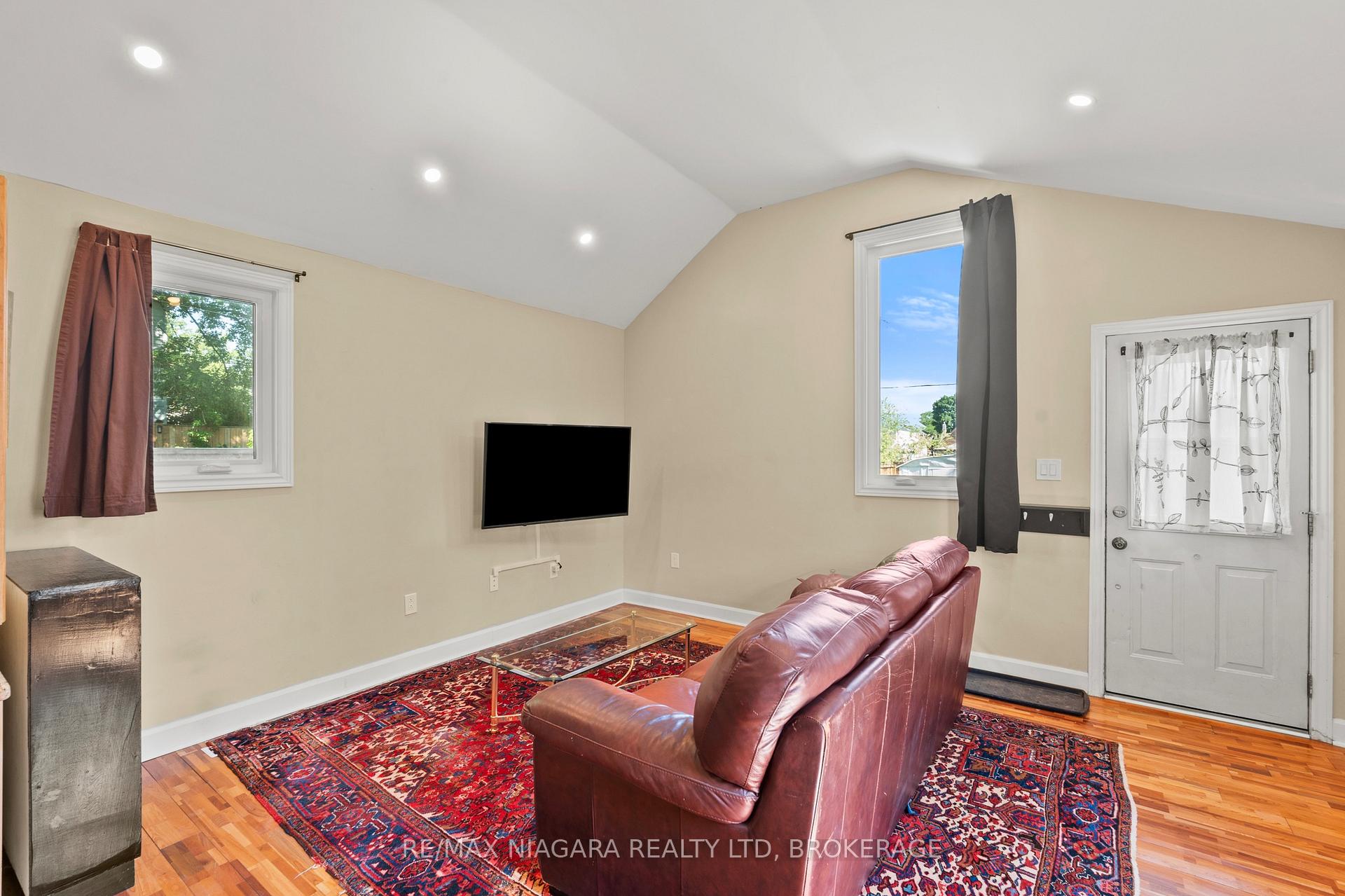 Photo 17 of 4691 Morrison Street, Niagara Falls, Downtown — HOMEH