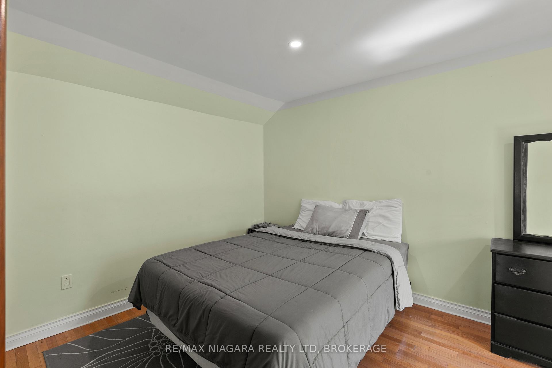 Photo 26 of 4691 Morrison Street, Niagara Falls, Downtown — HOMEH