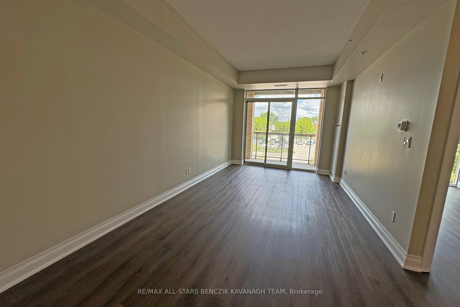 Photo 6 of Unit 233, 68 Main Street N, Markham, Old Markham Village — HOMEH