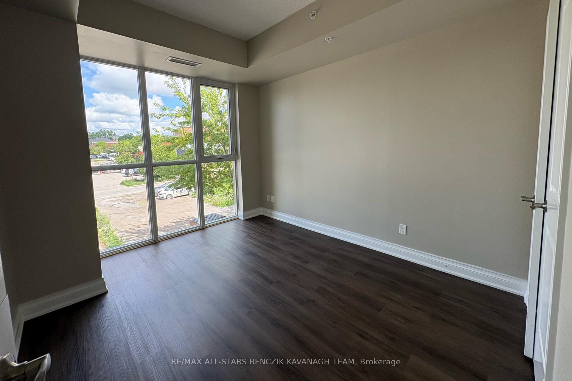 Photo 12 of Unit 233, 68 Main Street N, Markham, Old Markham Village — HOMEH