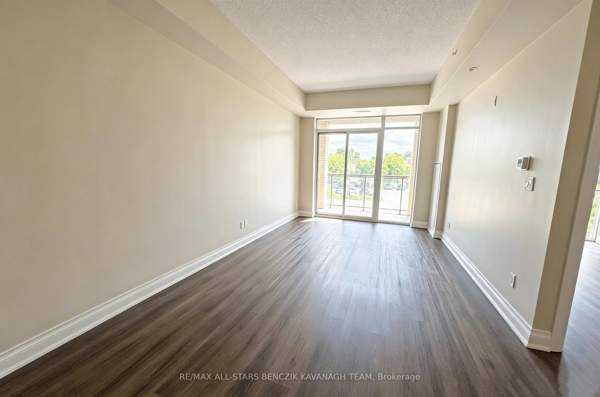 Photo 9 of Unit 233, 68 Main Street N, Markham, Old Markham Village — HOMEH