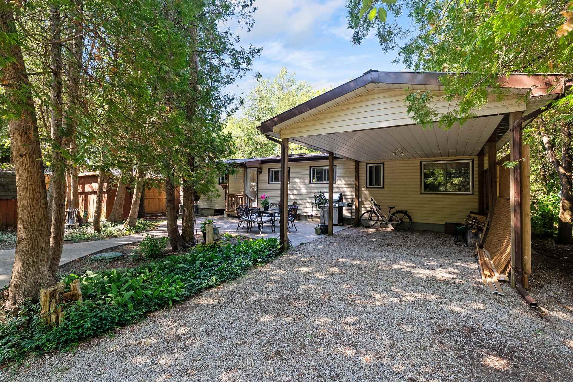 Photo 1 of 149 Huron Road W, Huron-Kinloss — HOMEH