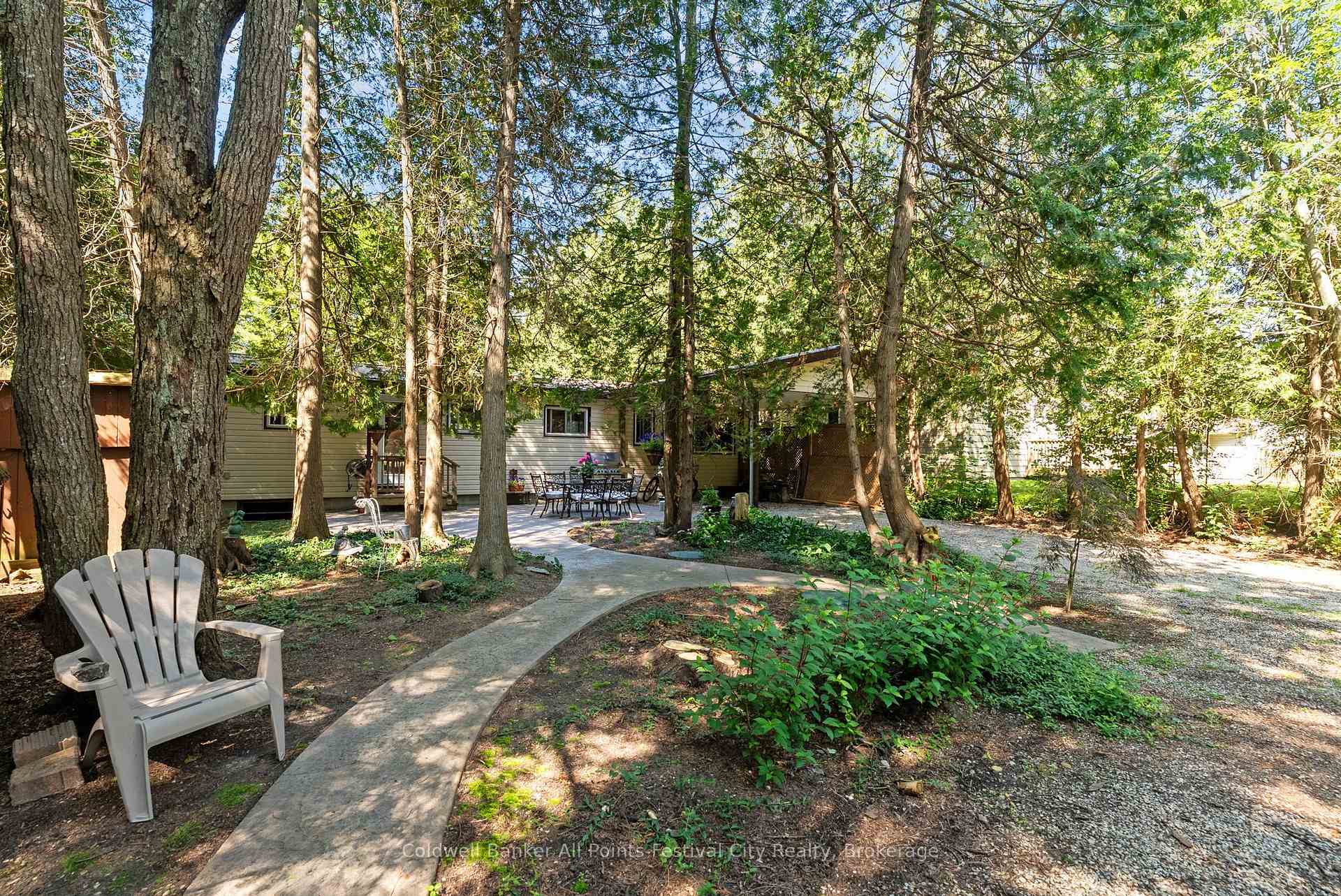 Photo 7 of 149 Huron Road W, Huron-Kinloss — HOMEH