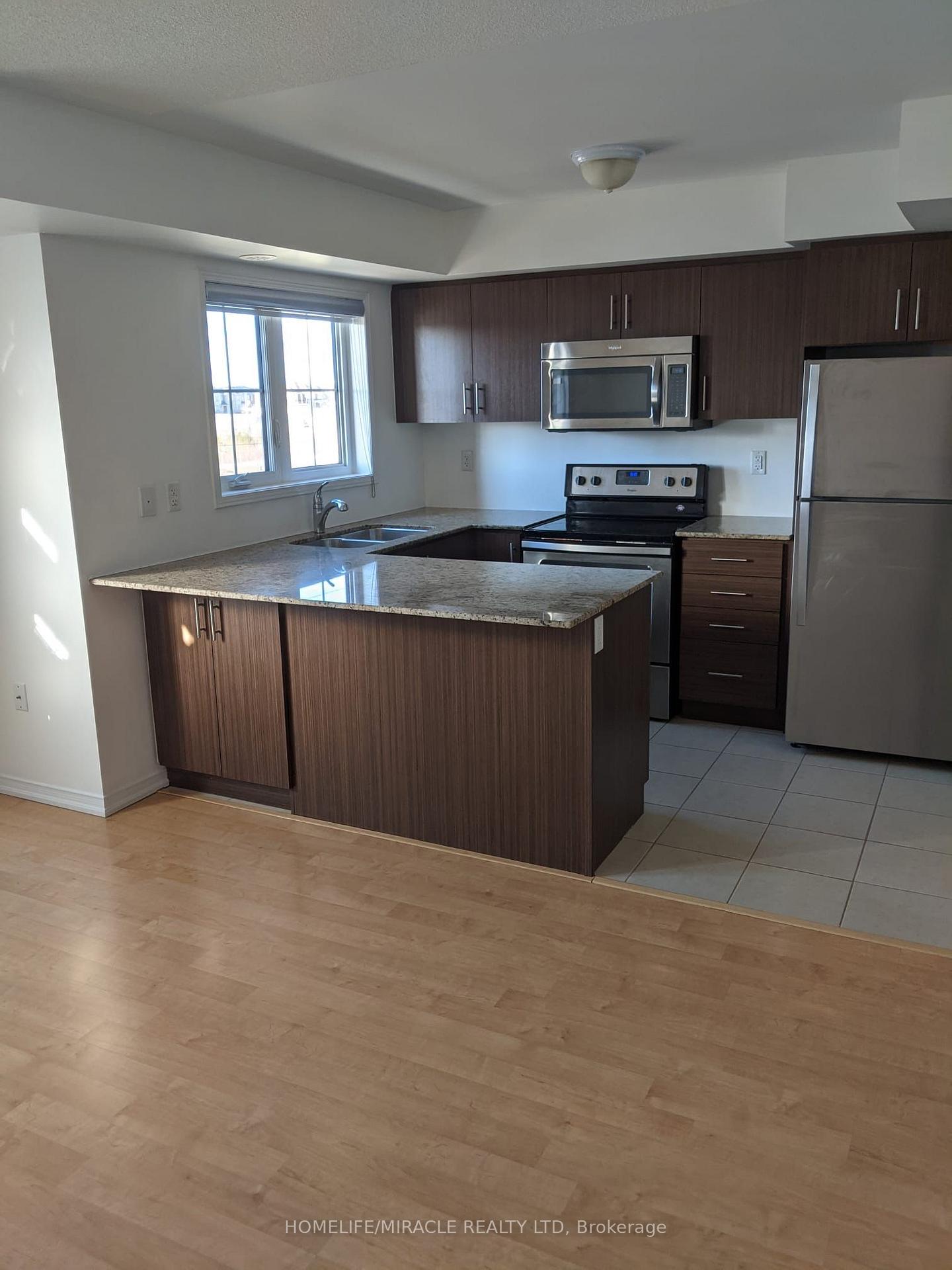 Photo 6 of Unit 23, 2508 Post Road, Oakville, River Oaks — HOMEH