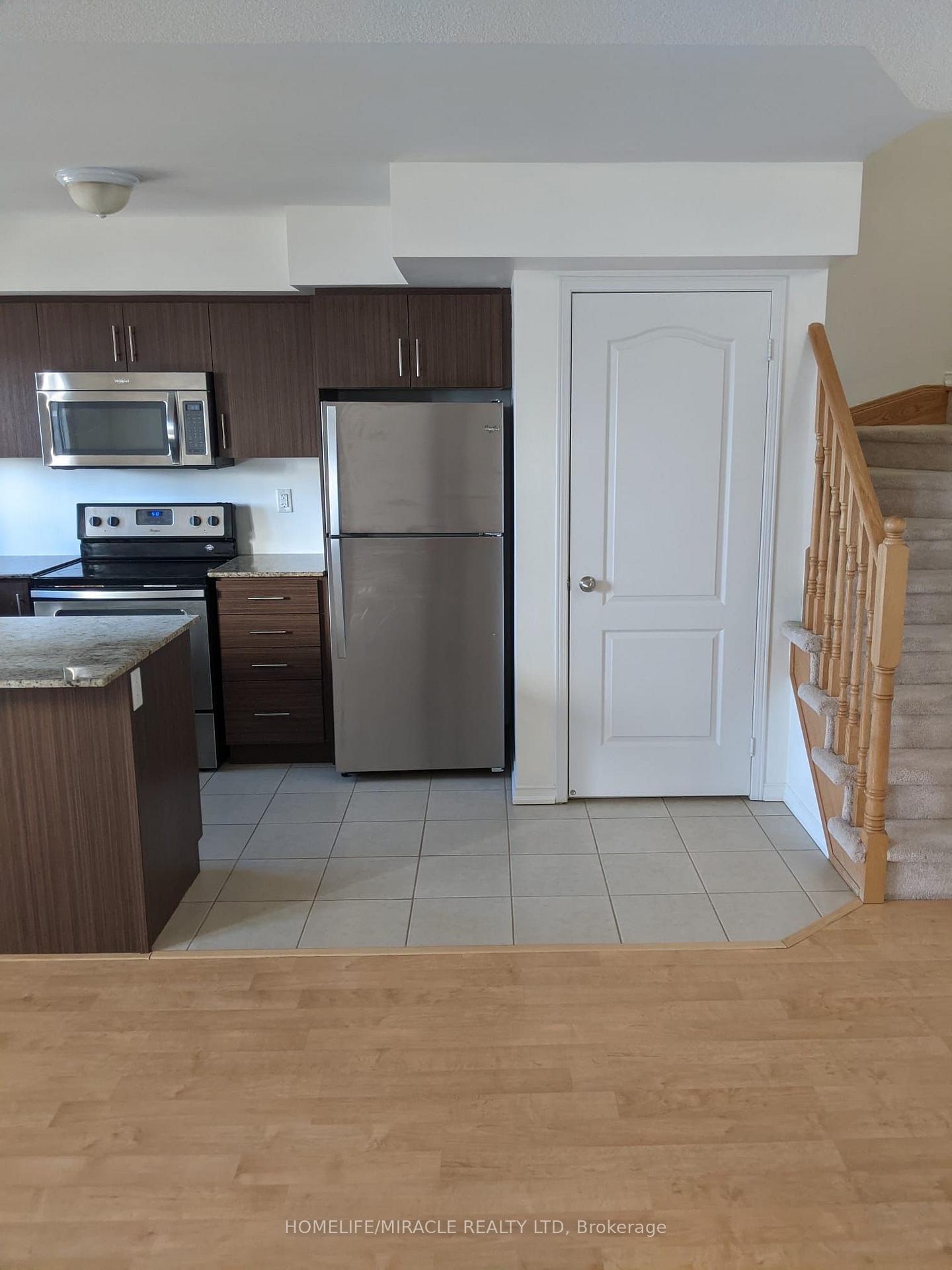 Photo 7 of Unit 23, 2508 Post Road, Oakville, River Oaks — HOMEH