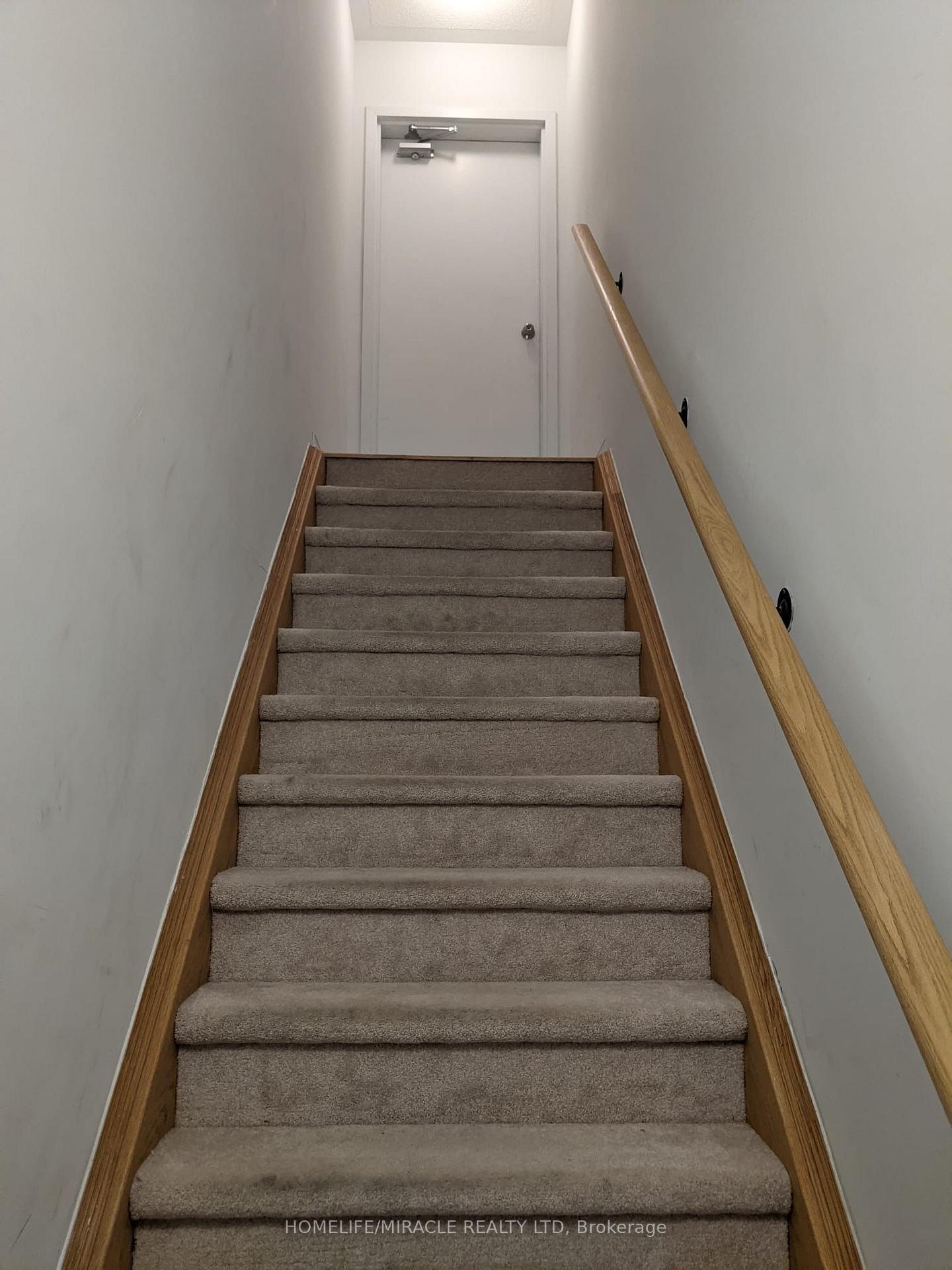 Photo 9 of Unit 23, 2508 Post Road, Oakville, River Oaks — HOMEH