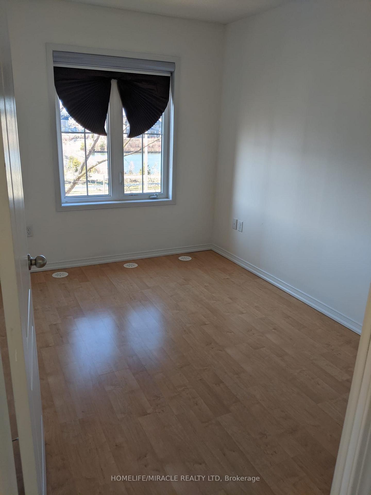Photo 12 of Unit 23, 2508 Post Road, Oakville, River Oaks — HOMEH