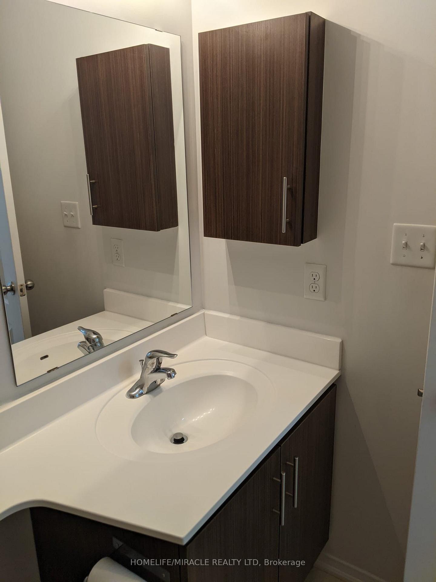 Photo 18 of Unit 23, 2508 Post Road, Oakville, River Oaks — HOMEH