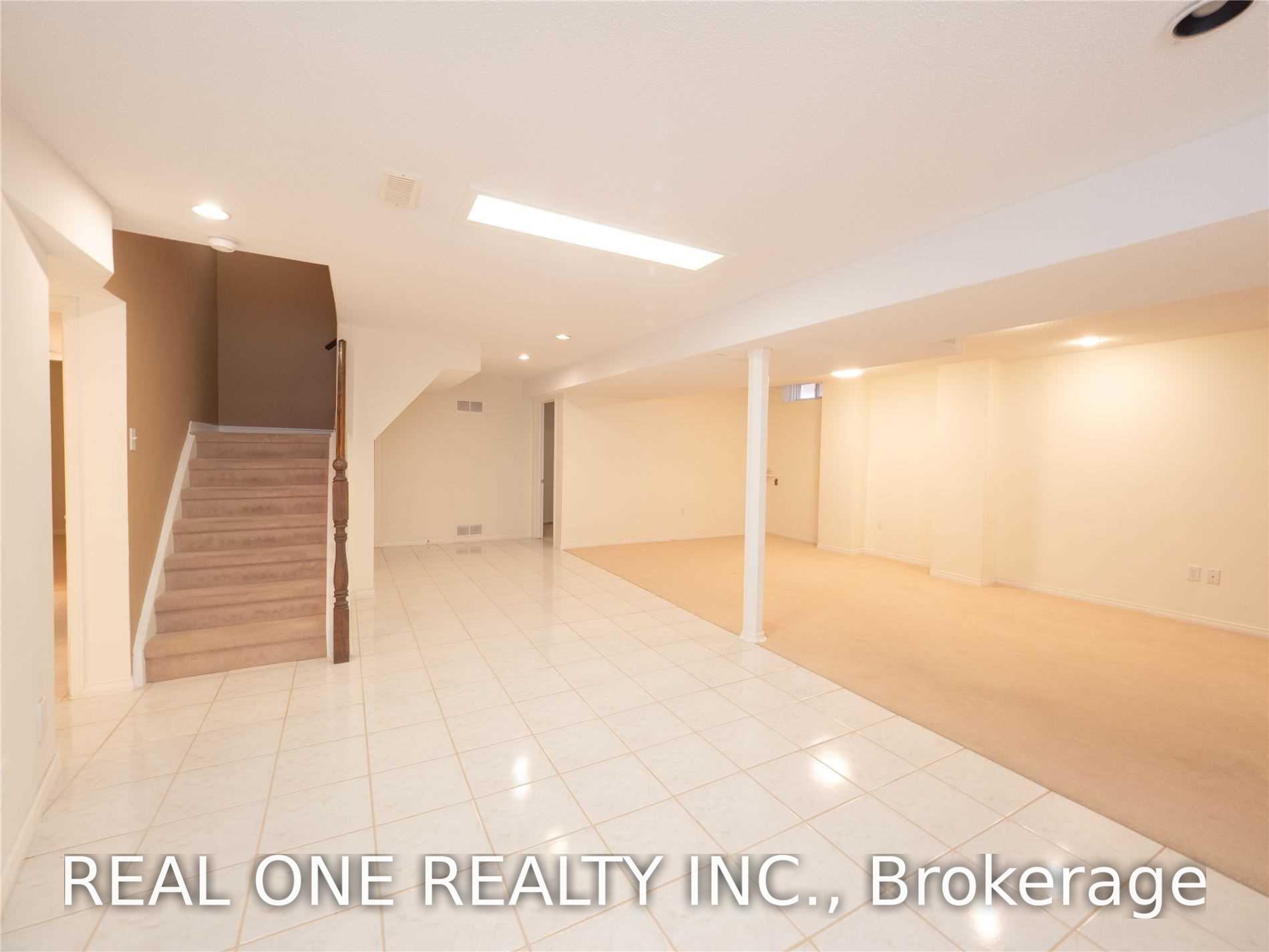 Photo 12 of 1520 Greenridge Circle, Oakville, Glen Abbey — HOMEH
