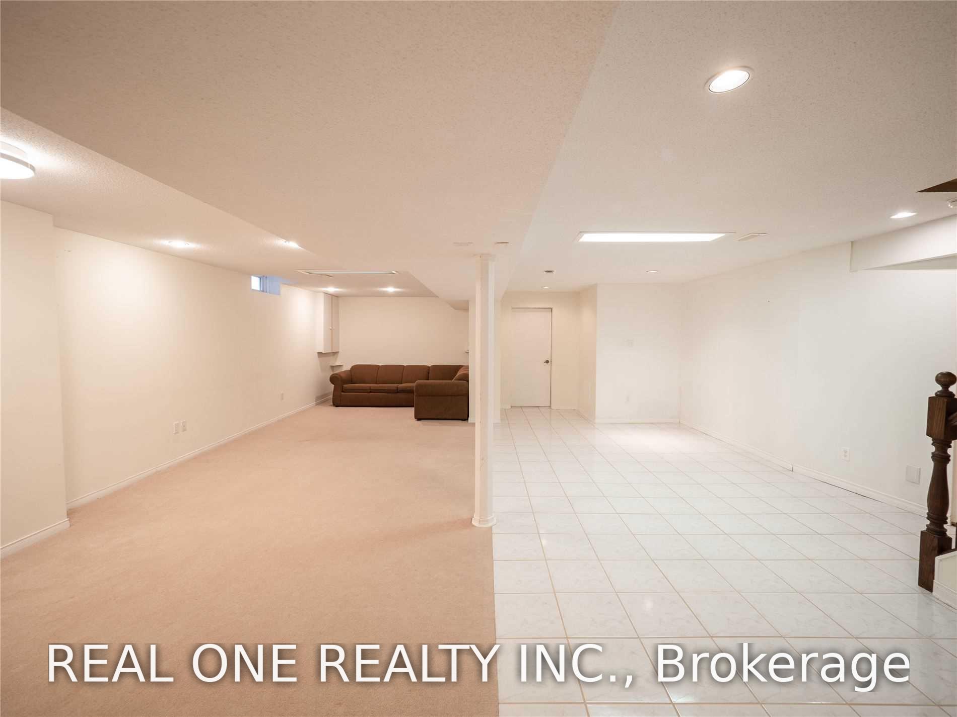 Photo 13 of 1520 Greenridge Circle, Oakville, Glen Abbey — HOMEH