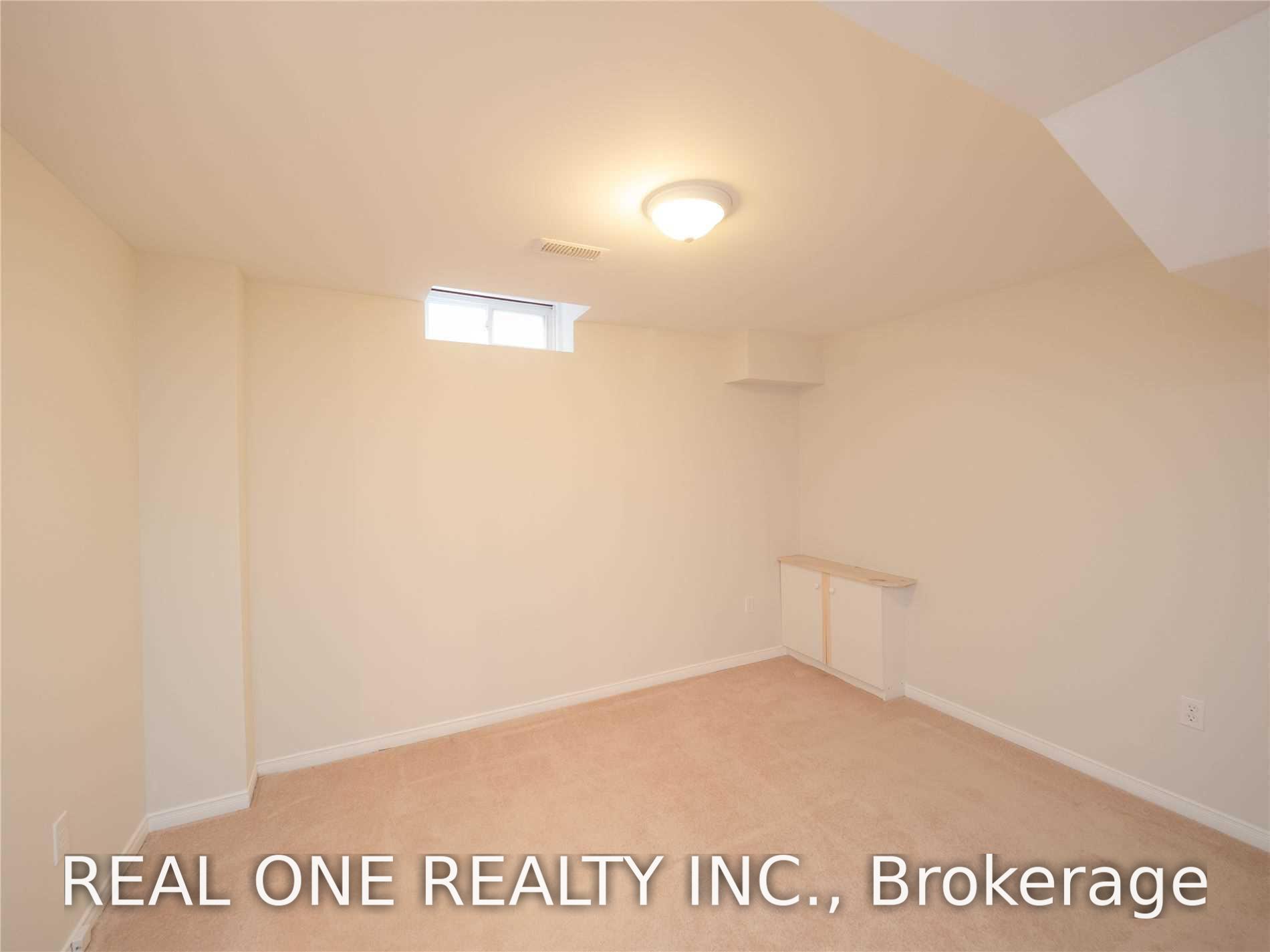 Photo 15 of 1520 Greenridge Circle, Oakville, Glen Abbey — HOMEH