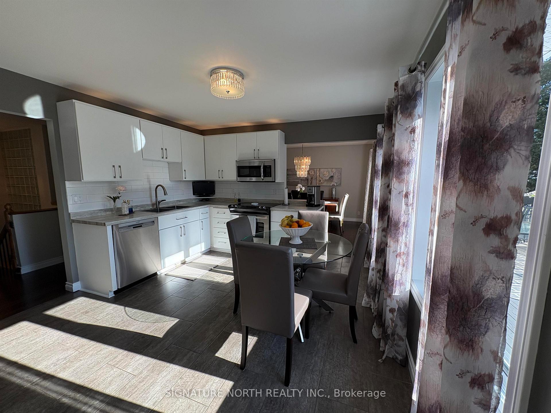 Photo 12 of 3130 Fairview Avenue, Thunder Bay, Rosslyn Road — HOMEH
