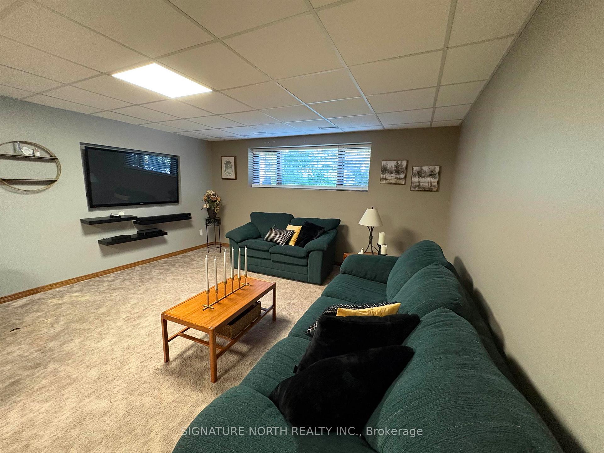 Photo 20 of 3130 Fairview Avenue, Thunder Bay, Rosslyn Road — HOMEH
