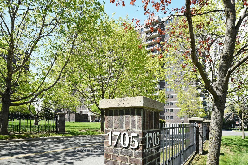 Photo 2 of Unit 810, 1705 Playfair Drive, Ottawa, Playfair Park — HOMEH