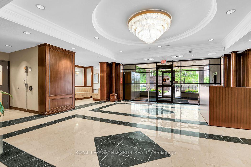 Photo 4 of Unit 810, 1705 Playfair Drive, Ottawa, Playfair Park — HOMEH