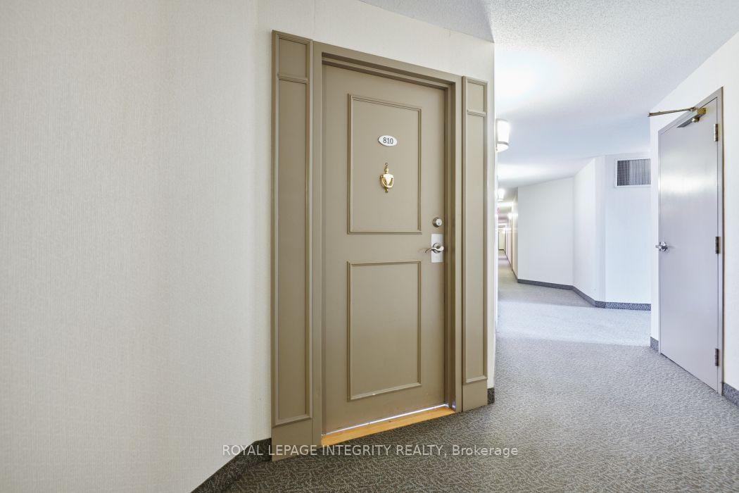 Photo 7 of Unit 810, 1705 Playfair Drive, Ottawa, Playfair Park — HOMEH