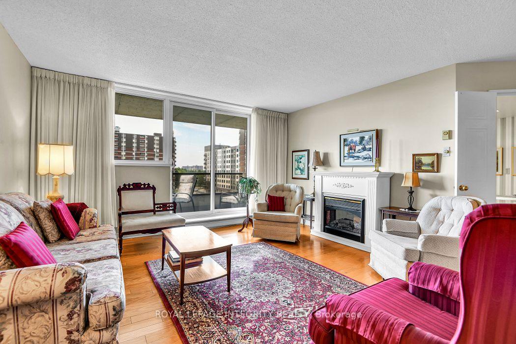 Photo 9 of Unit 810, 1705 Playfair Drive, Ottawa, Playfair Park — HOMEH