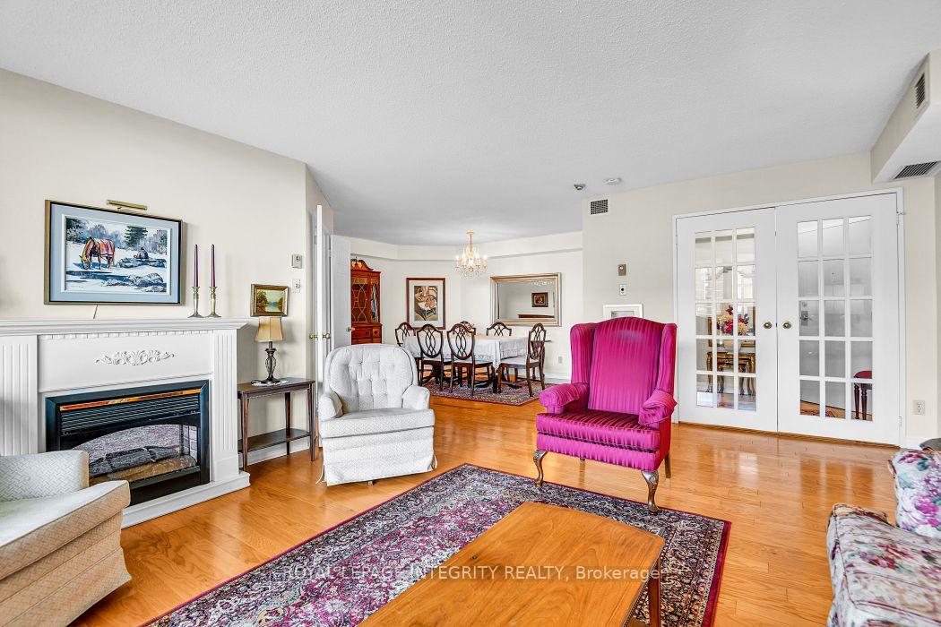 Photo 11 of Unit 810, 1705 Playfair Drive, Ottawa, Playfair Park — HOMEH