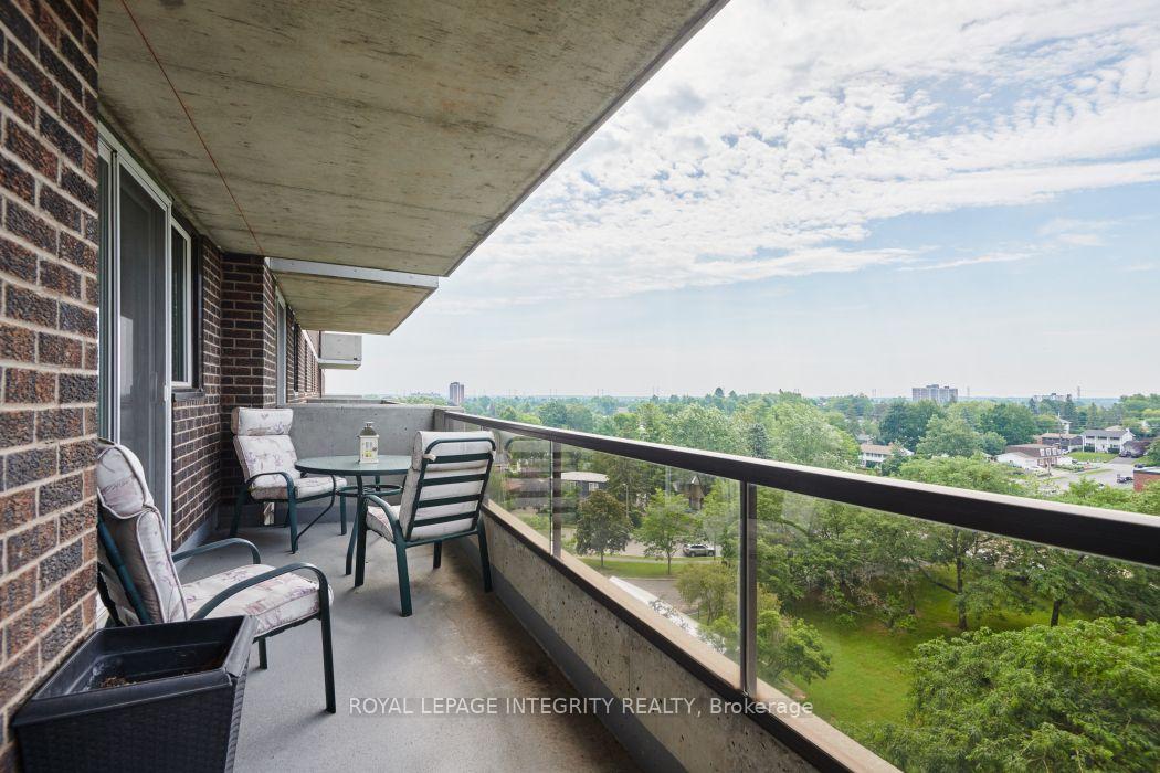 Photo 13 of Unit 810, 1705 Playfair Drive, Ottawa, Playfair Park — HOMEH