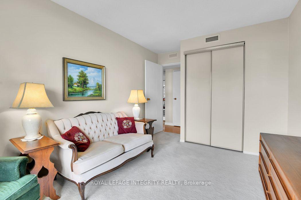 Photo 27 of Unit 810, 1705 Playfair Drive, Ottawa, Playfair Park — HOMEH