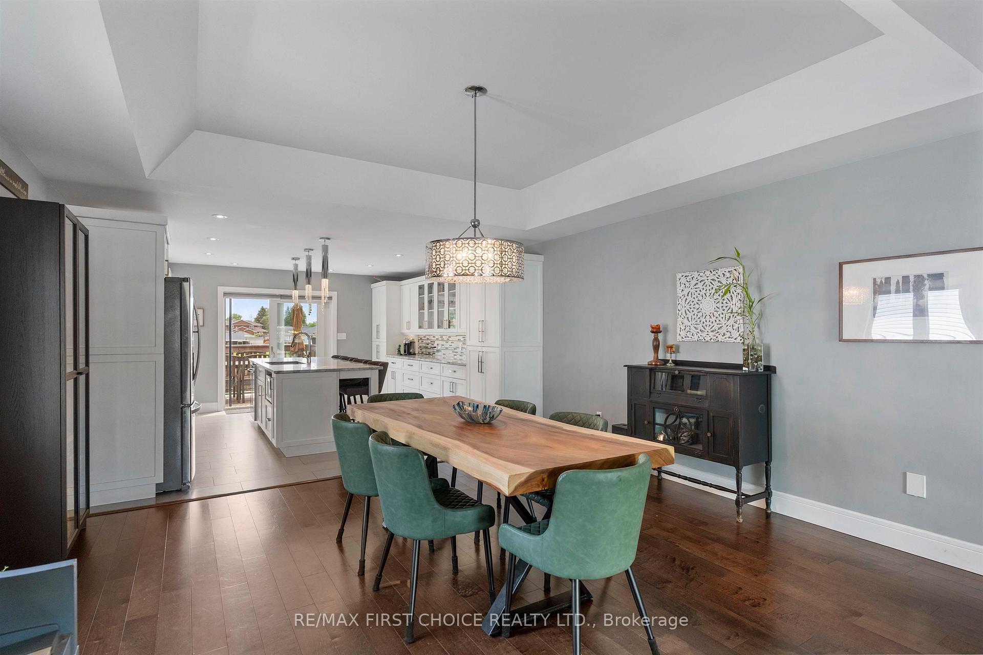 Photo 13 of 740 Woodcrest Rd, Thunder Bay, John Street North — HOMEH