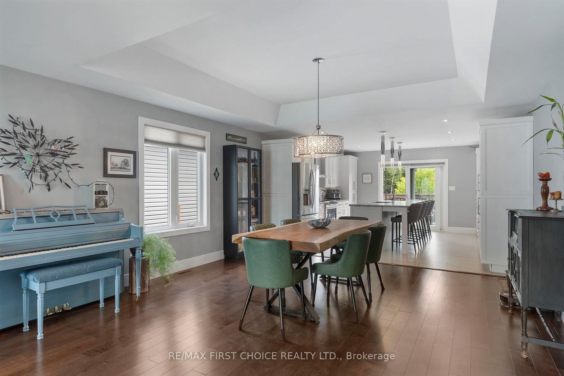 Photo 14 of 740 Woodcrest Rd, Thunder Bay, John Street North — HOMEH