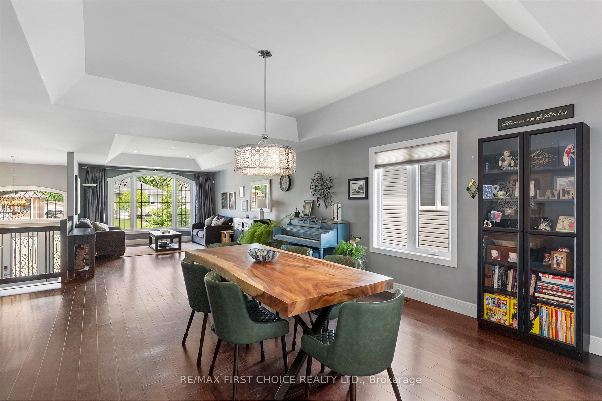 Photo 16 of 740 Woodcrest Rd, Thunder Bay, John Street North — HOMEH
