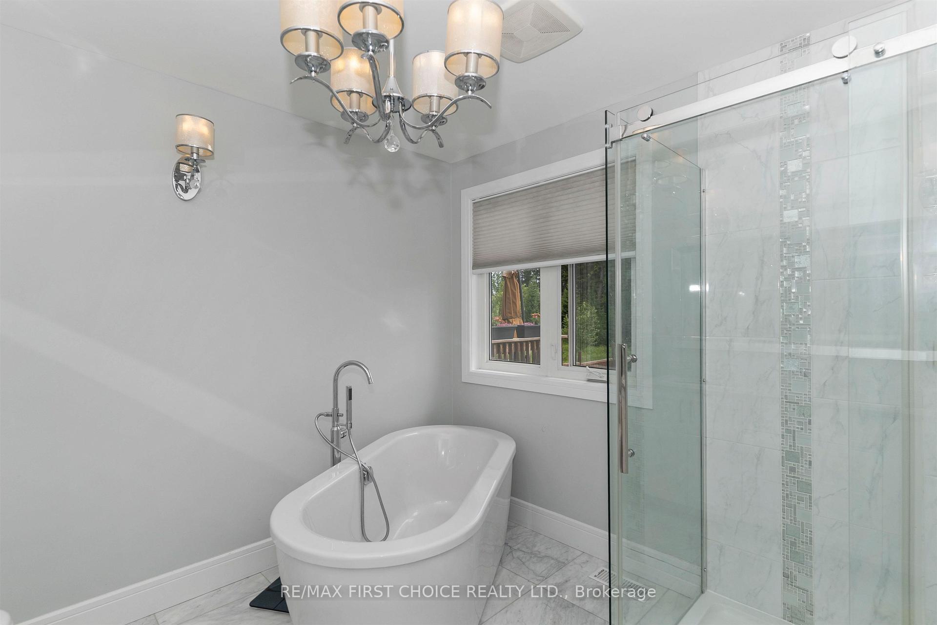Photo 22 of 740 Woodcrest Rd, Thunder Bay, John Street North — HOMEH