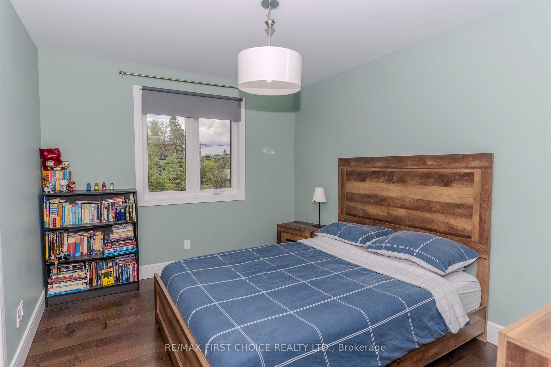 Photo 27 of 740 Woodcrest Rd, Thunder Bay, John Street North — HOMEH