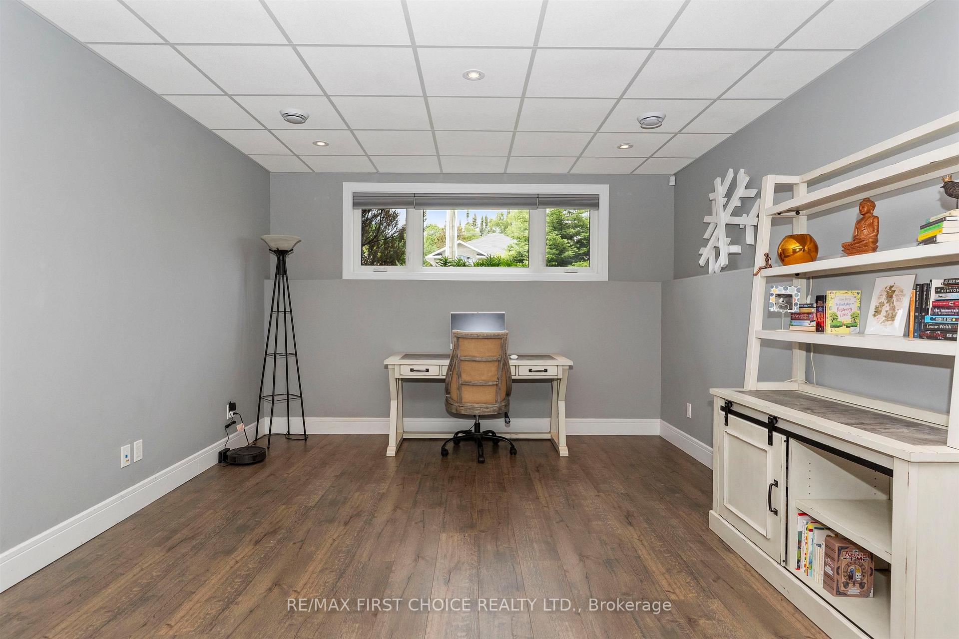 Photo 35 of 740 Woodcrest Rd, Thunder Bay, John Street North — HOMEH