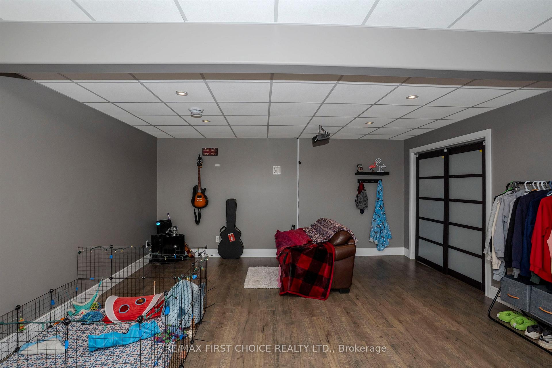 Photo 39 of 740 Woodcrest Rd, Thunder Bay, John Street North — HOMEH