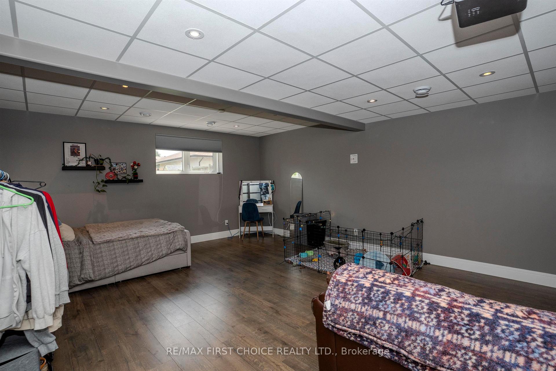 Photo 40 of 740 Woodcrest Rd, Thunder Bay, John Street North — HOMEH