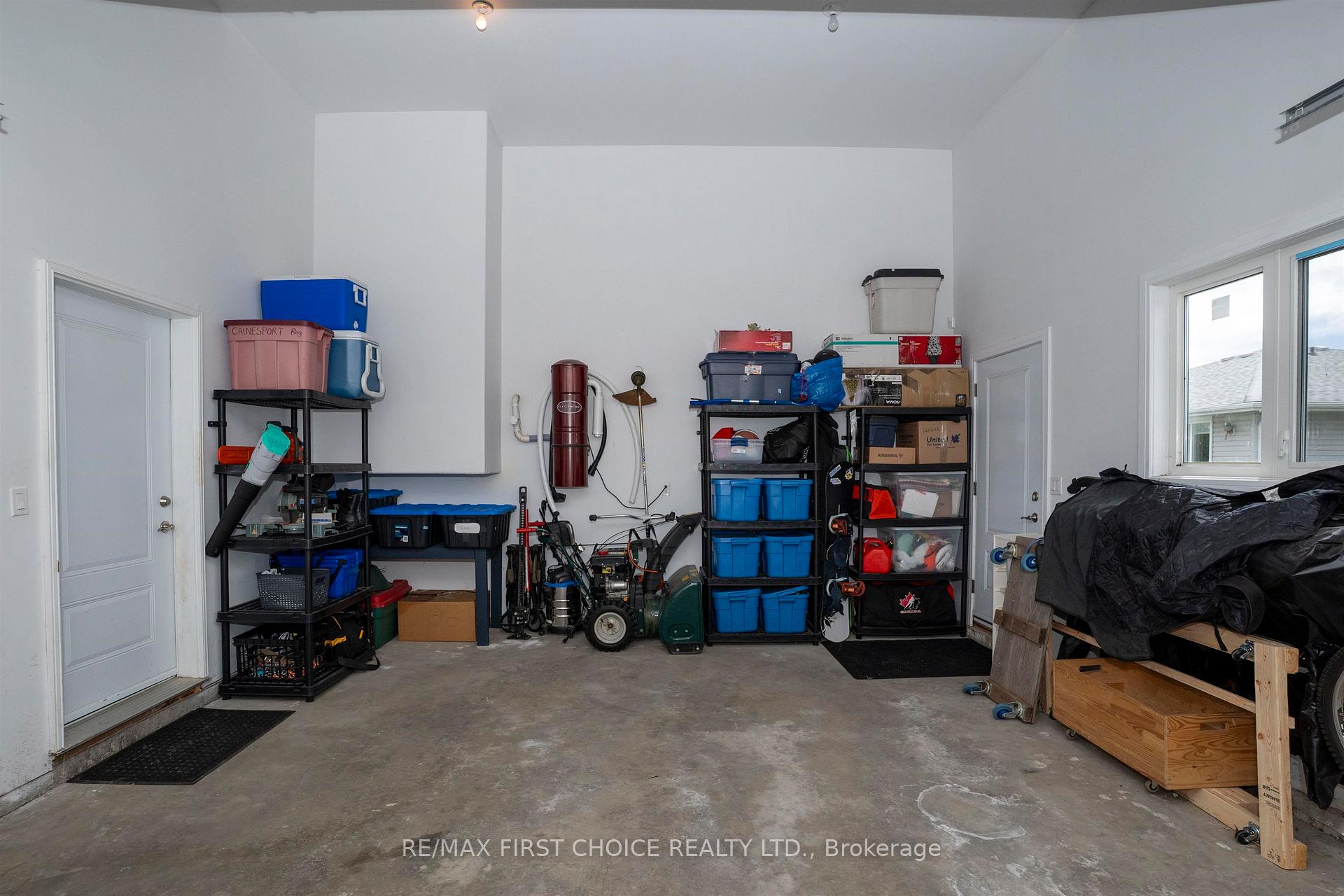 Photo 50 of 740 Woodcrest Rd, Thunder Bay, John Street North — HOMEH