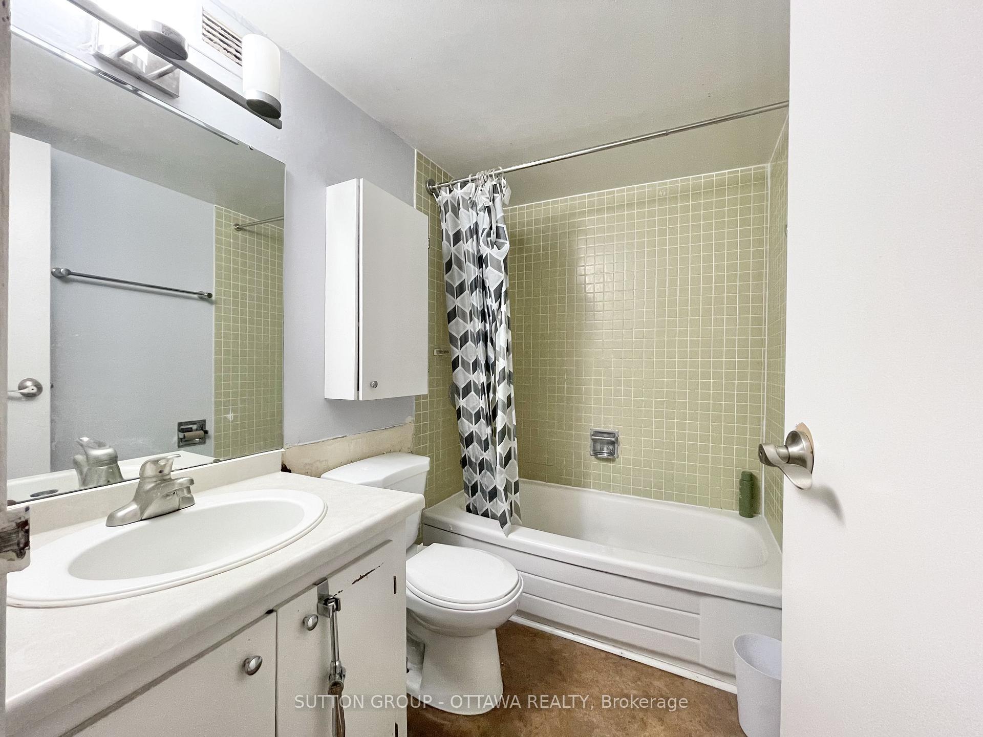 Photo 17 of Unit 704, 900 Dynes Road, Ottawa, Carleton Square — HOMEH
