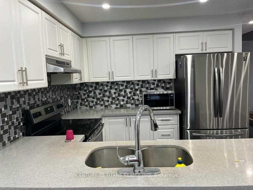 Photo 4 of Unit Main Floor, 32 Dooley Crescent, Ajax, Northwest Ajax — HOMEH