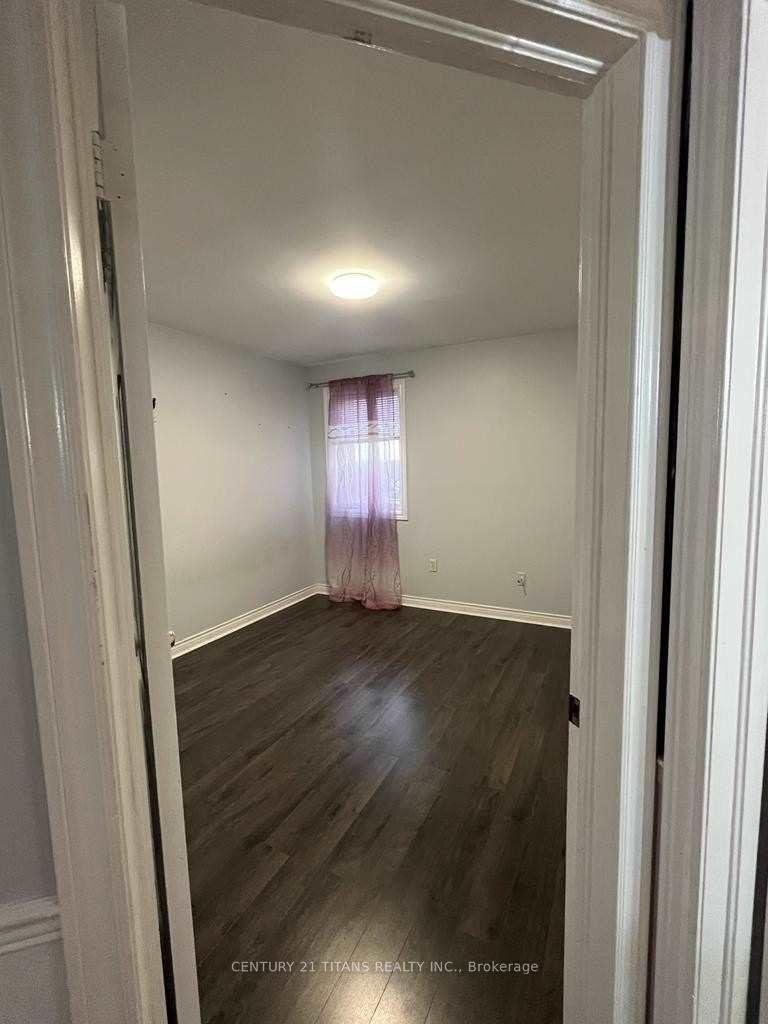 Photo 9 of Unit Main Floor, 32 Dooley Crescent, Ajax, Northwest Ajax — HOMEH