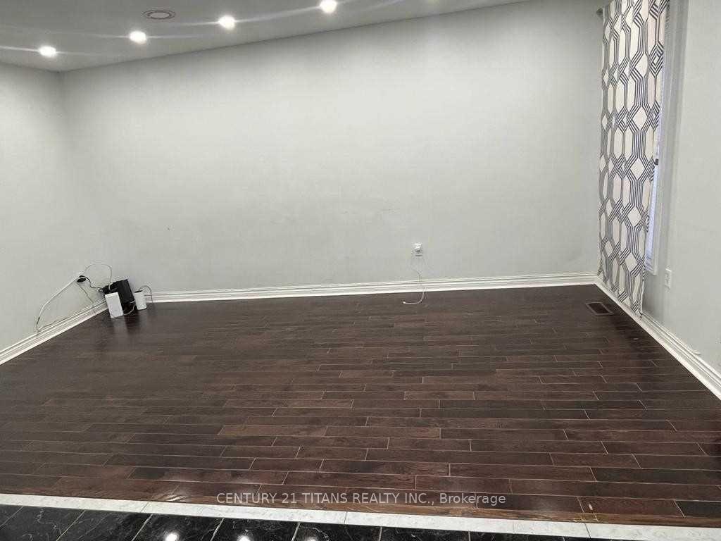 Photo 10 of Unit Main Floor, 32 Dooley Crescent, Ajax, Northwest Ajax — HOMEH