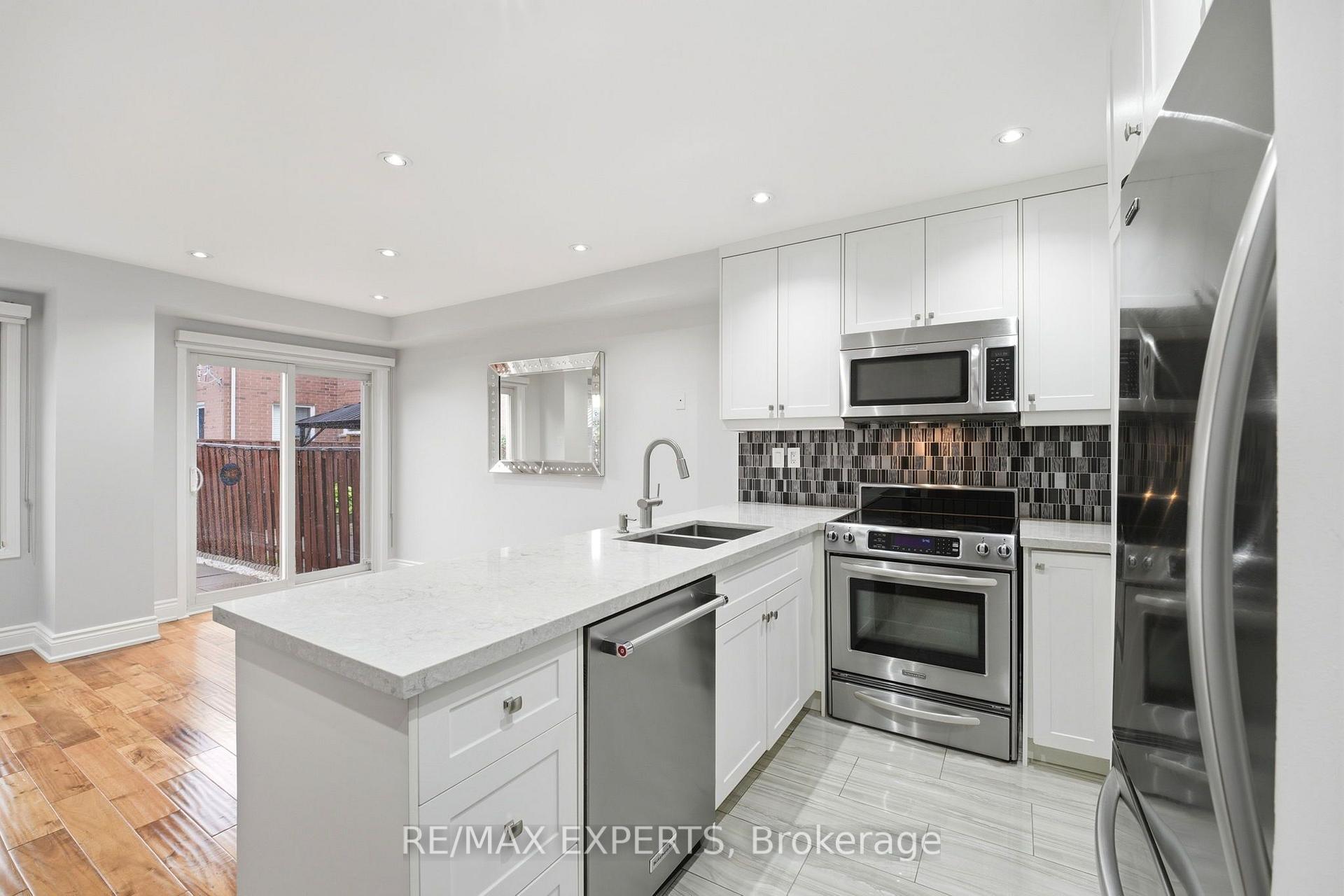 Photo 9 of Unit 7, 80 Tania Crescent, Vaughan, Maple — HOMEH