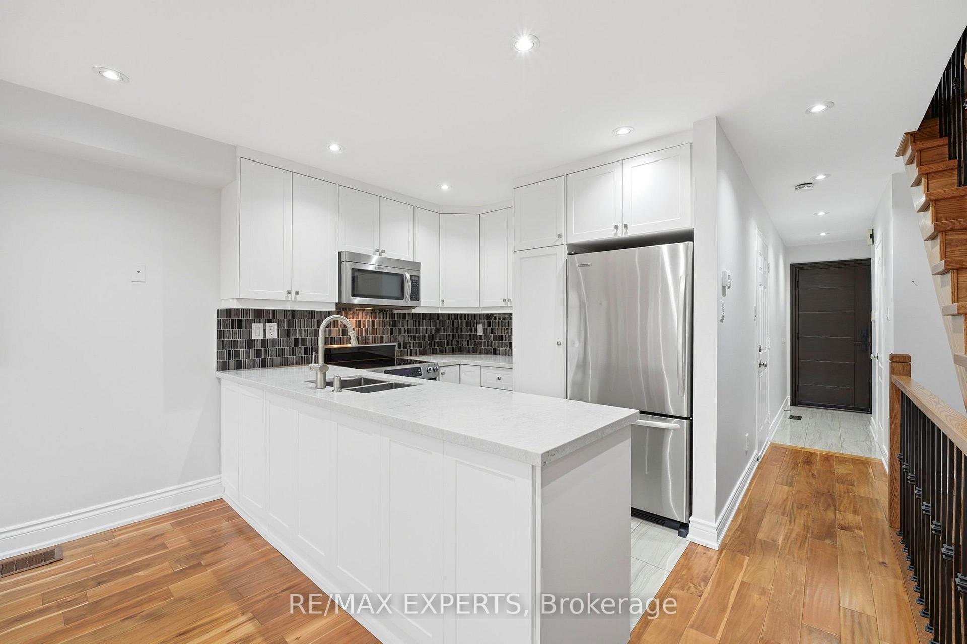 Photo 11 of Unit 7, 80 Tania Crescent, Vaughan, Maple — HOMEH